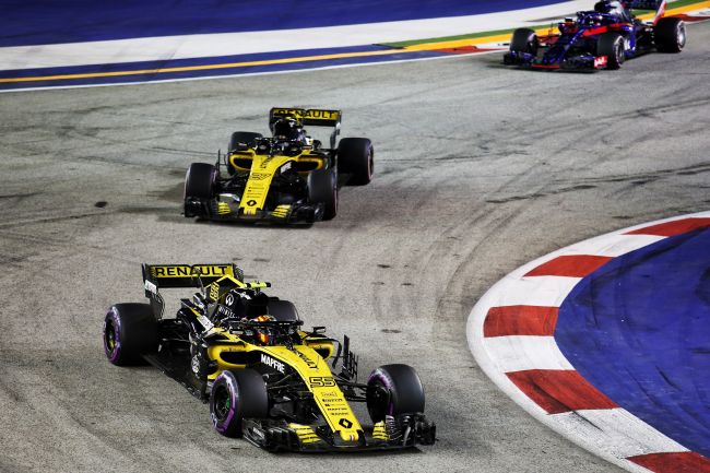 Renault’dan Singapur’da Çifte Puan