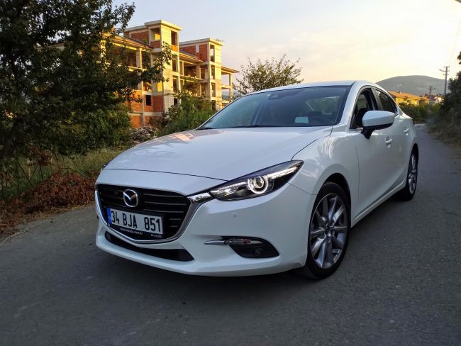 Mazda 3 Sedan SKYACTIV-D Power Sense  Testi