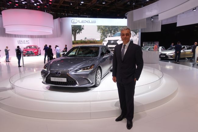 Lexus, Tüm Yenilikleriyle 2018 Paris Otomobil Fuarı’na  Renk Kattı