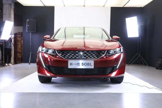 Peugeot, Çin’de yeni Peugeot 508L modelini tanıtıyor