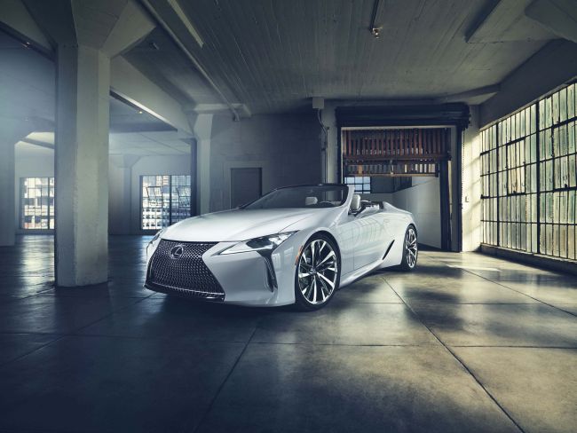 Lexus Üstü Açılan LC Convertible ile Bir Kez Daha Şaşırttı