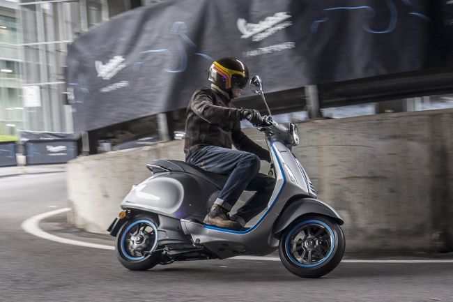 Elektrikli Vespa Türkiye’de!