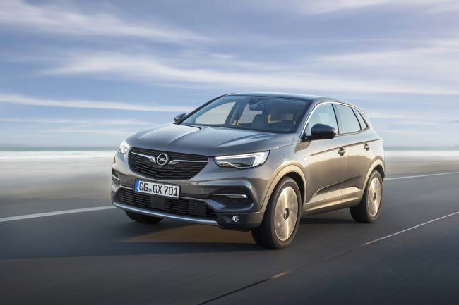 Opel, Fırsatlarıyla Nisan’da da Sizi Opel Sahibi Yapmaya Kararlı