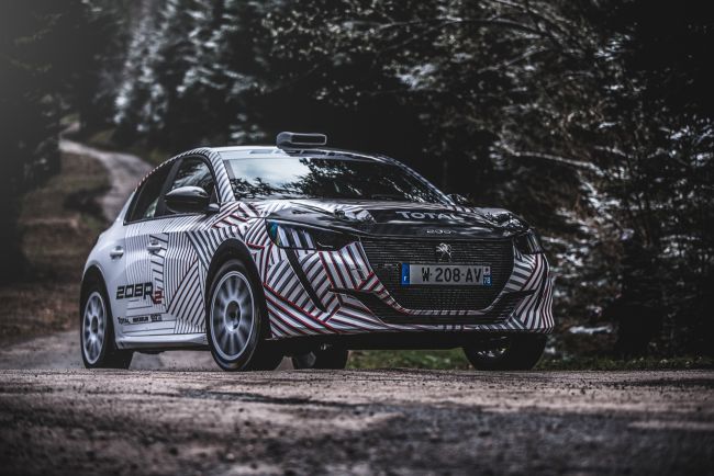 Yeni Peugeot 208 R2 parkurlara çıkmaya hazır