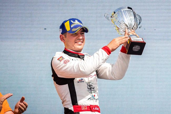 Ayhancan Fransa Liderliğini Korudu