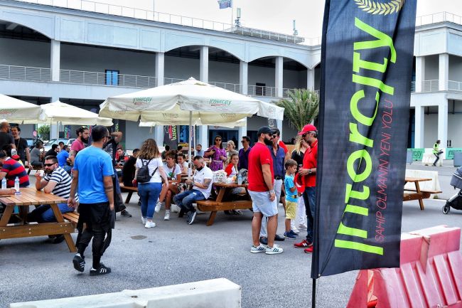 Intercity İstanbul Park Caddede Olmaz Piste Gel