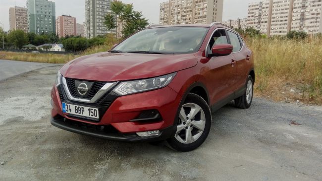 Nissan Qashqai 1.2 DIG-T X-Tronic Tekna testi