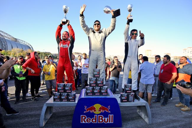 Kayseri’de Dumanlar Arasında Drift Resitali