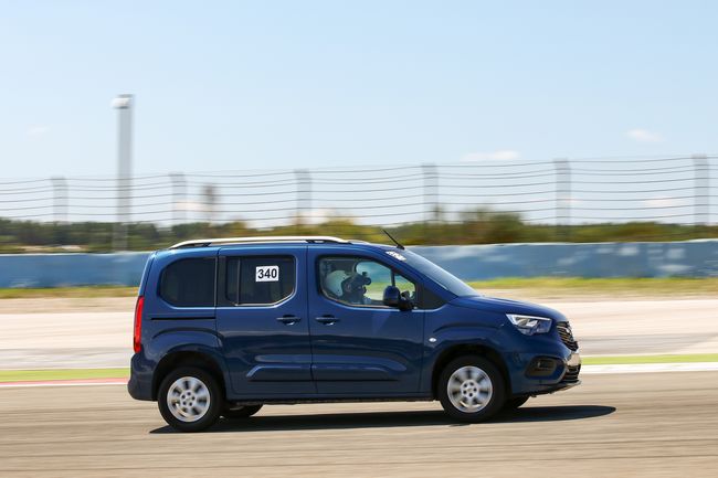 Rekortmen Opel Combo, V Weekend Motoring’le Pistlere Dönüyor