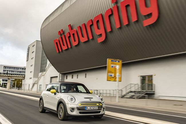MINI ElectricFren Pedalına BasmadanNürburgring’de Bir Turu Tamamladı