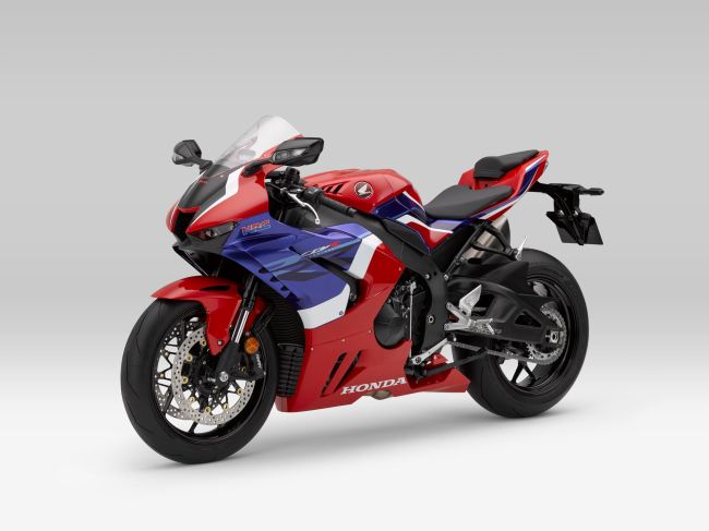 Honda, EICMA’ya CBR1000RR-R Fireblade ve Africa Twin ile damgasını vurdu