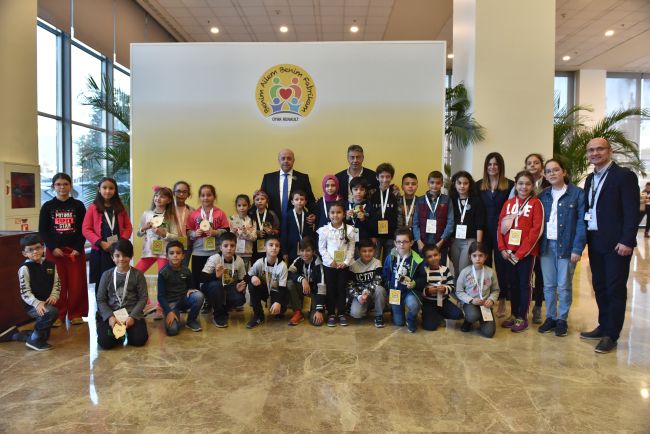 Oyak Renault kapılarını çalışanlarının ailelerine yeniden açtı