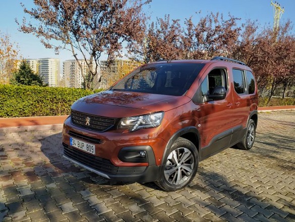 Peugeot RIFTER GT-Line 1.5 BlueHDi Testi