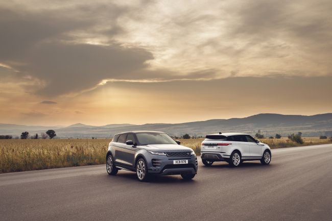Yeni Range Rover Evoque Göz Alıcı Tasarımıyla Borusan Otomotiv Land Rover Showroom’larında