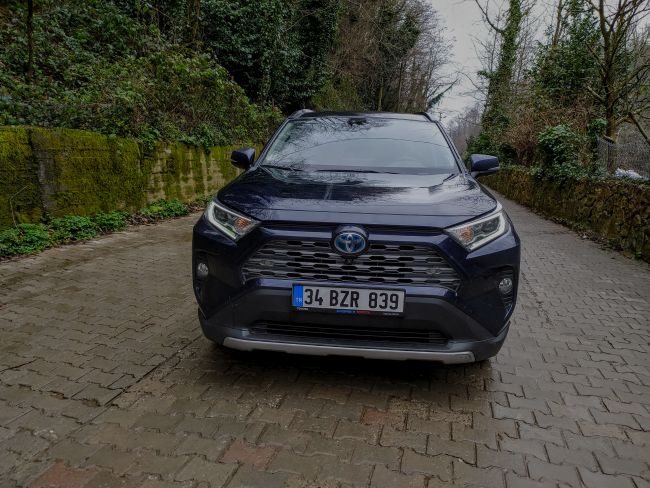 Rav4 Hybrid 2.5 LT Passion Pack E-CVT Testi
