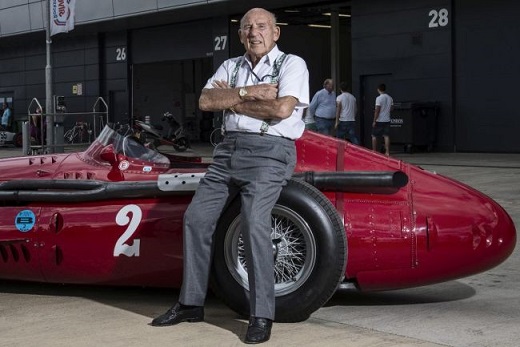Maserati Efsane Pilot Sir Stirling Moss’u MC20 Prototipiyle Anıyor