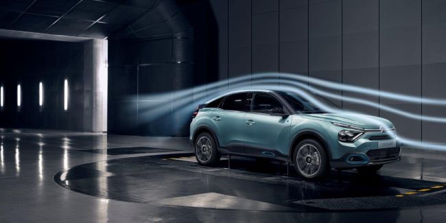 Yeni %100 Elektrikli E-C4 ve Yeni C4; Citroën, Kompakt Hatchback Segmentini Yeniden Yorumluyor