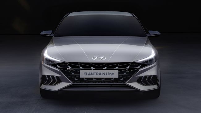 Hyundai Yeni Elantra N Line’ın Çizimlerini Paylaştı