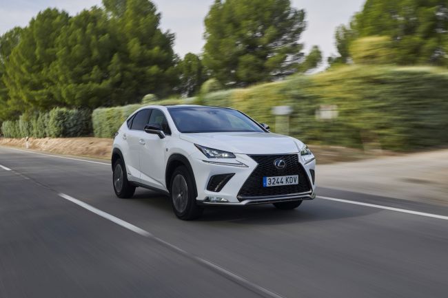 Lexus NX SUV “En İyi Hibrit Otomobil” Seçildi