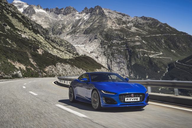 Jaguar’ın Süper Spor Otomobili Jaguar F-TYPE Yenilendi