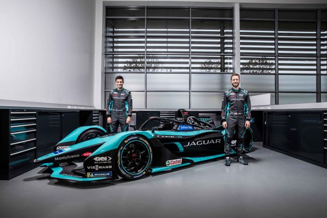 Jaguar’ın Yeni Elektrikli Yarış Otomobili I-TYPE 5,  Formula E Sezonu Öncesi Tanıtıldı