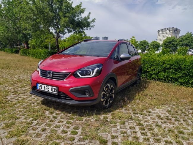 Yeni Honda Jazz Crosstar e: HEV Test ve İzlenimi