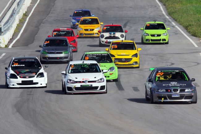 İzmir'de Çifte Yarış 