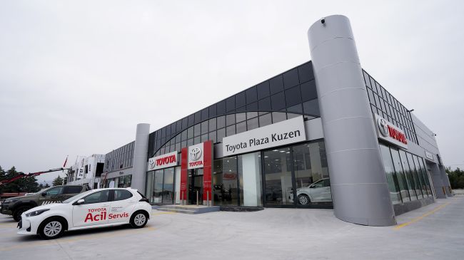 Toyota Plaza Kuzen Edremit'te Hizmete Girdi
