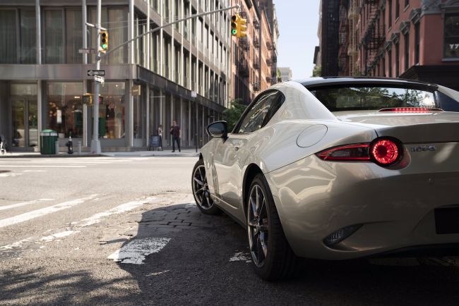 Mazda MX-5 Yeni Yılda Yeniliklerle Geliyor!