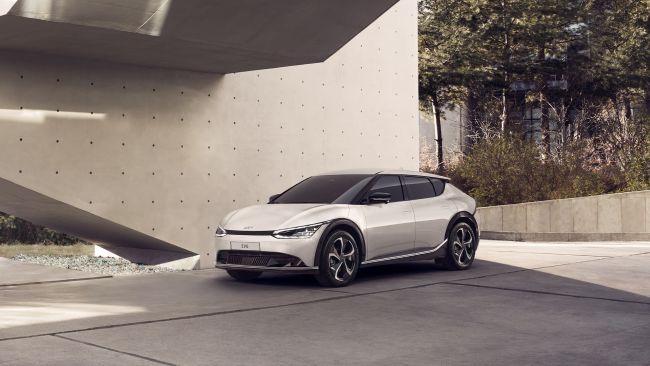 Kia EV6, ‘What Car?’ tarafından ‘Yılın Elektrikli SUV’u’ seçildi