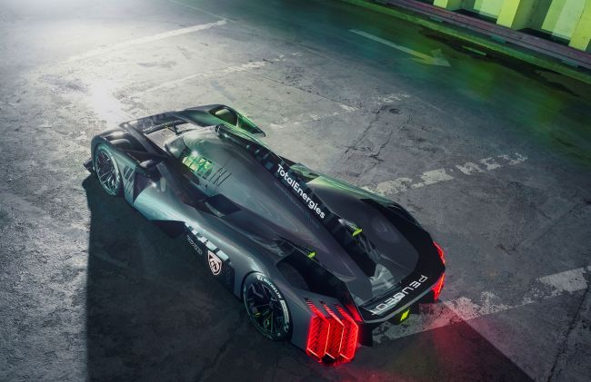 Peugeot 9x8 ''Yılın En Güzel HYPERCAR Ödülünü'' nü Kazandı