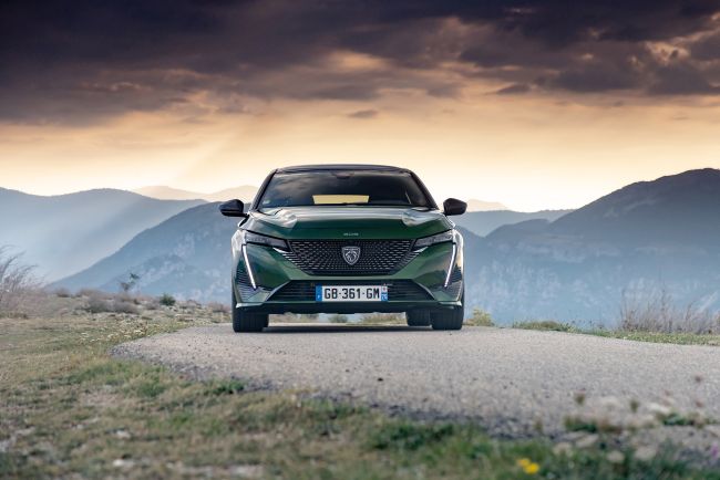 ''En Şehirli ve Kompakt Otomobil'': Yeni Peugeot 308
