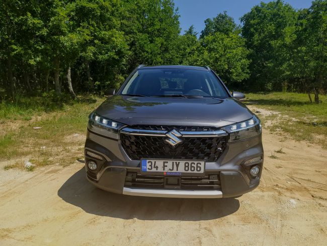Yeni Suzuki S-CROSS Türkiye Yollarına Çıktı!