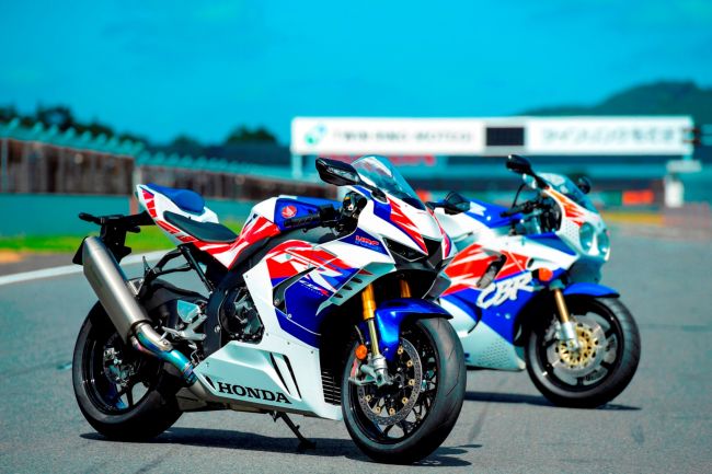 Honda’nın sınırlı sayıda üretilen CBR1000RR-R Fireblade SP 30’uncu yıl özel serisi Türkiye’de