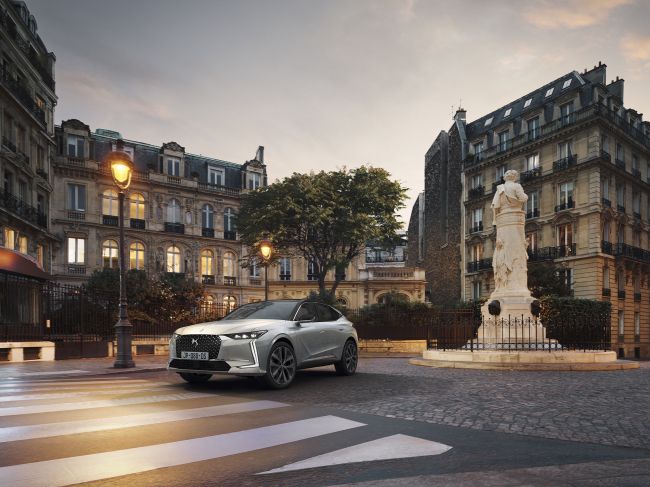 Yenilikli Teknolojilerle Premium Yolculuk: DS 4!