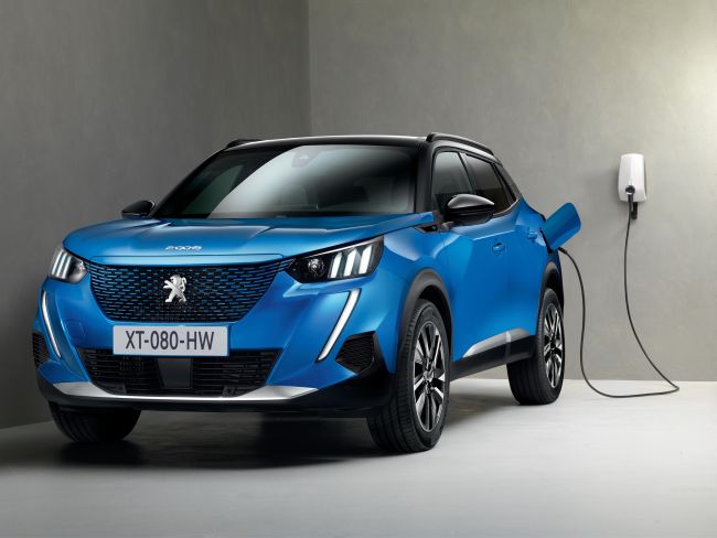 Peugeot'un Elektriklisi e-2008 Türkiye'de Satışta