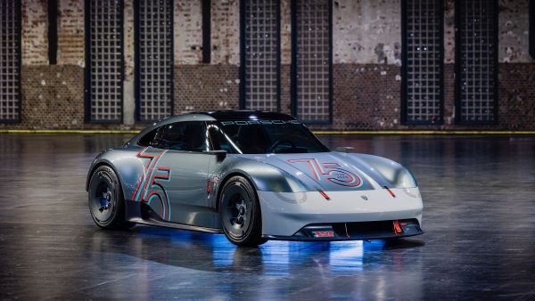 Porsche’den 75. Yıla özel model: Porsche Vision 357