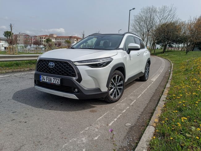 Toyota Corolla Cross 1.8 Hybrid Passion X-Pack E-CVT Test ve İzlenimi