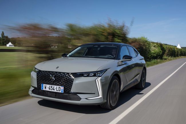 Ds 4'ün Benzinli Motor Seçeneğine Sahip Versiyonu Türkiye'de Satışa Sunuldu!