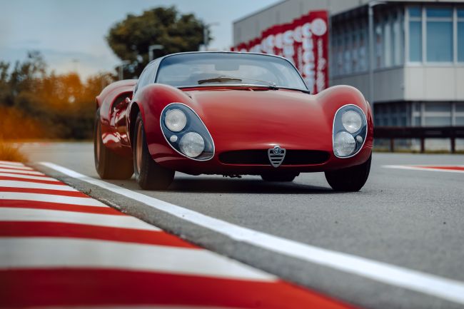 Alfa Romeo’dan Yeni Özel Seri: 33 Stradale