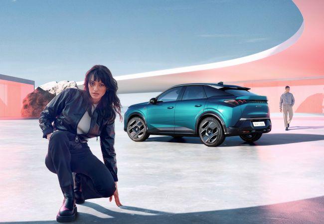 Peugeot'dan Yepyeni E-3008 Atağı!