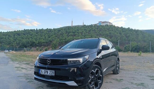 Opel Grandland 1.5 130 hp Dizel AT8 Ultimate Test ve İzlenimi