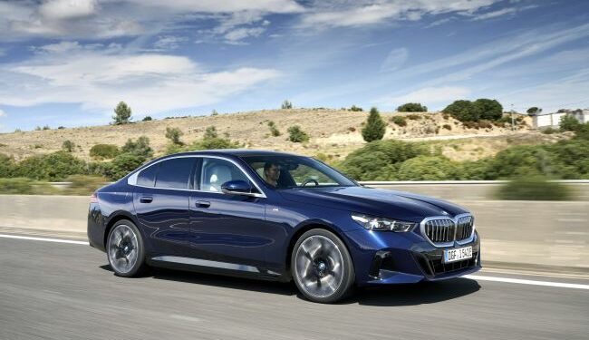 Yeni BMW 5 Serisi, Mild Hybrid Dizel Motorlu Yeni BMW 520d xDrive Modeli ile Yollara Çıkıyor