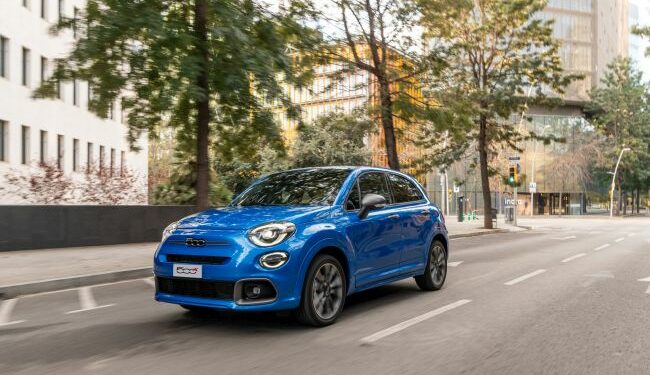 Fiat 500X Gelişmiş Hibrit Motor Teknolojisi ile Yenilendi
