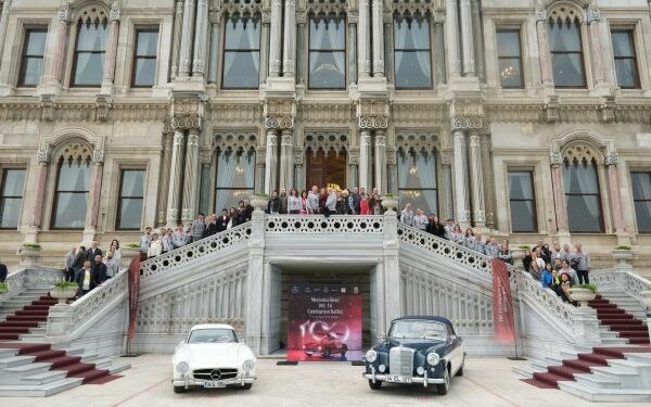 Mercedes-Benz 100. Yıl Cumhuriyet Rallisi 100 klasik otomobil İle başladı