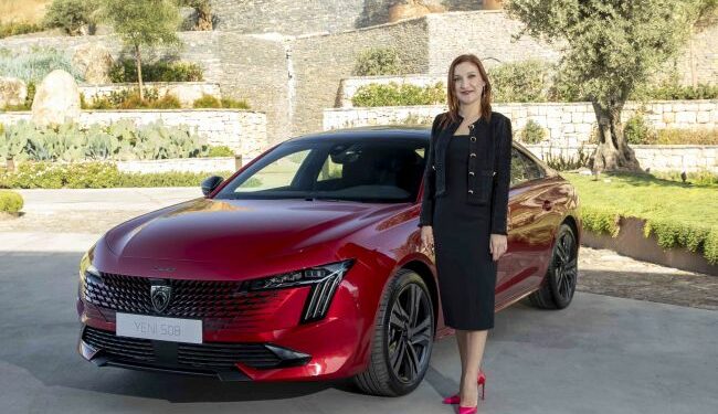 Peugeot Türkiye Alfa Awards'ta 2023 Yılının Binek Otomobil Markası Seçildi!