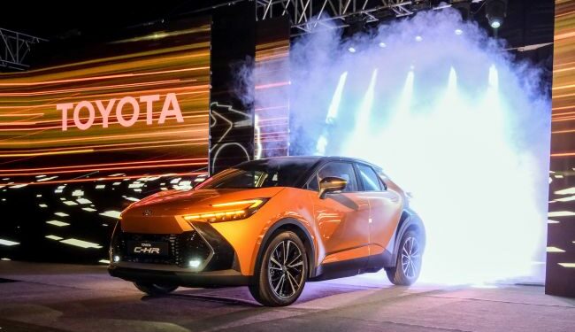 Türkiye'nin Otomotiv Geleceği Yeniden Şekilleniyor: Yeni Toyota C-HR Üretimi Başladı!