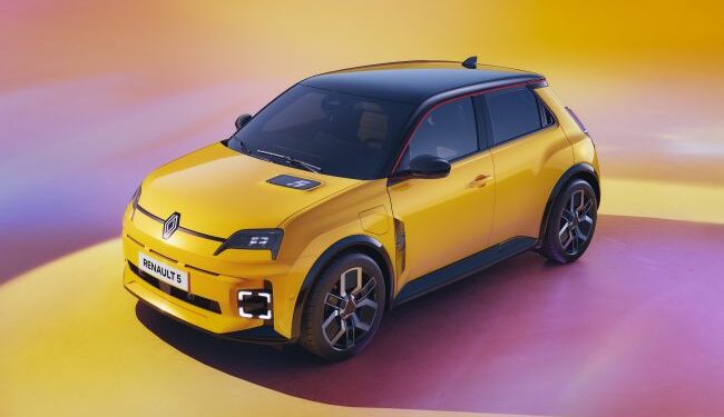 Renault, 91. Cenevre Uluslararası Otomobil Fuarı'nda Renault 5 E-Tech %100 Elektrikli modelinin dünya lansmanını gerçekleştirdi