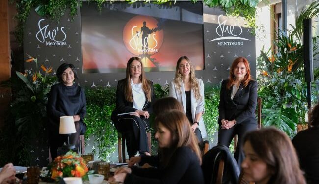 Mercedes-Benz, She’s Mentoring Programı ile Genç Kadınları Destekliyor