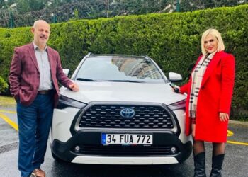 Toyota Corolla Cross 1.8 Hybrid Passion X-Pack E-CVT: Yeşim Mutlu ile Test/İzlenim